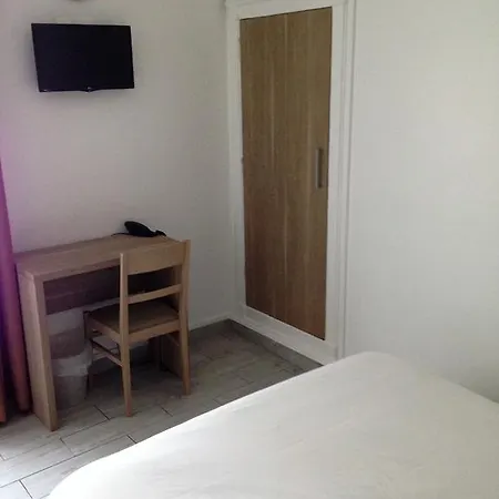 Montana Lafayette 2* パリ