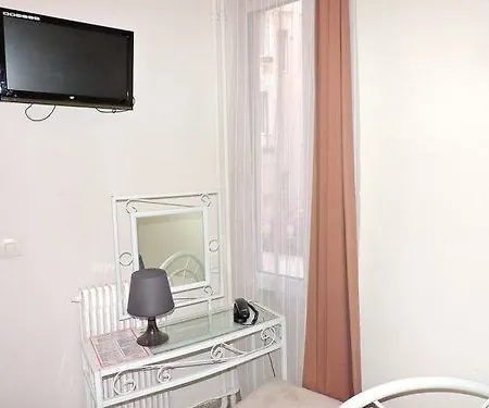 Montana Lafayette Hotell 2*
