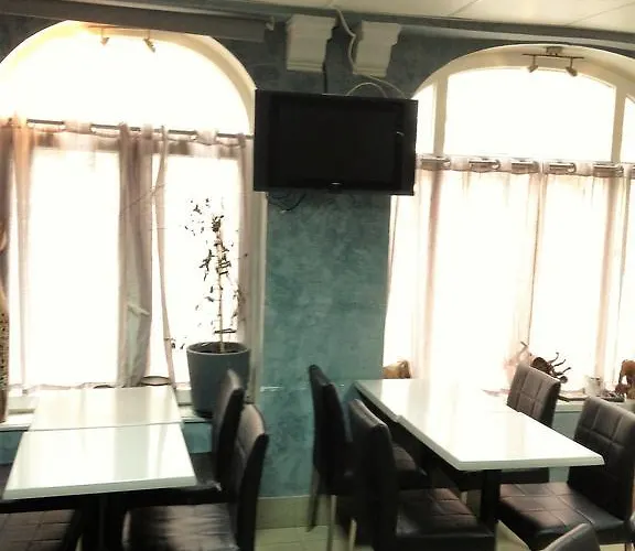 Montana Lafayette 2* 파리